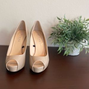 ❤️ Nude Guess Peep-toe Platform Pumps ❤️